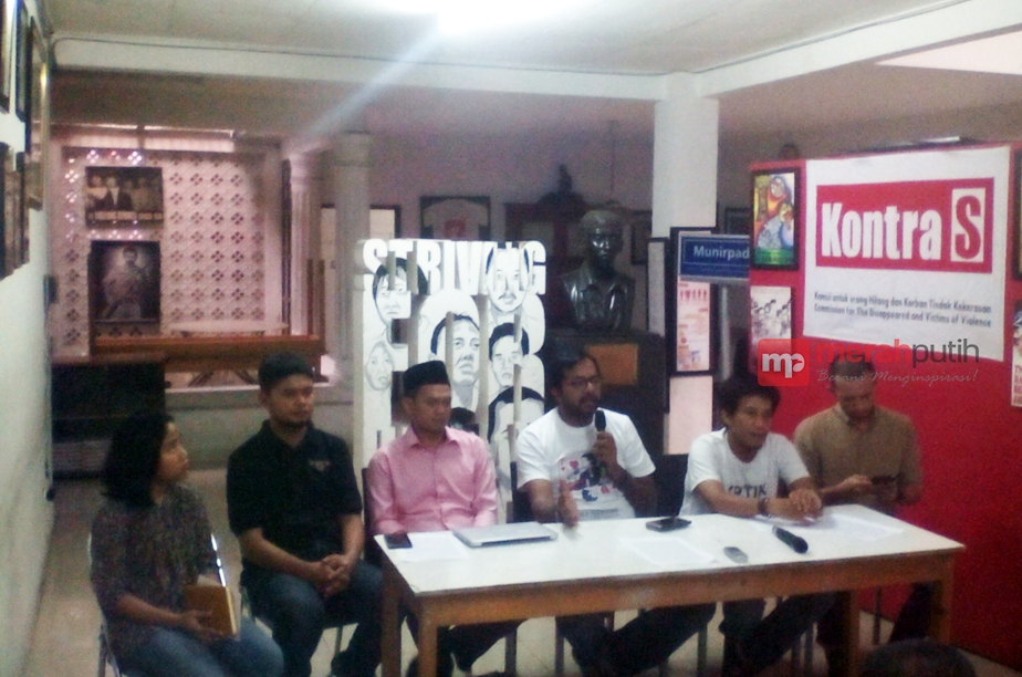 Polisi Didesak Selidiki Pelemparan Ular ke Asrama Mahasiswa Papua