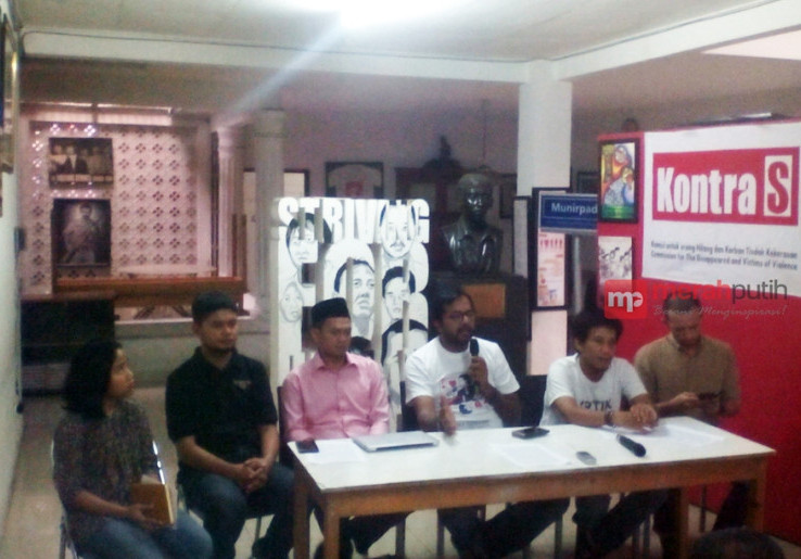 Polisi Didesak Selidiki Pelemparan Ular ke Asrama Mahasiswa Papua