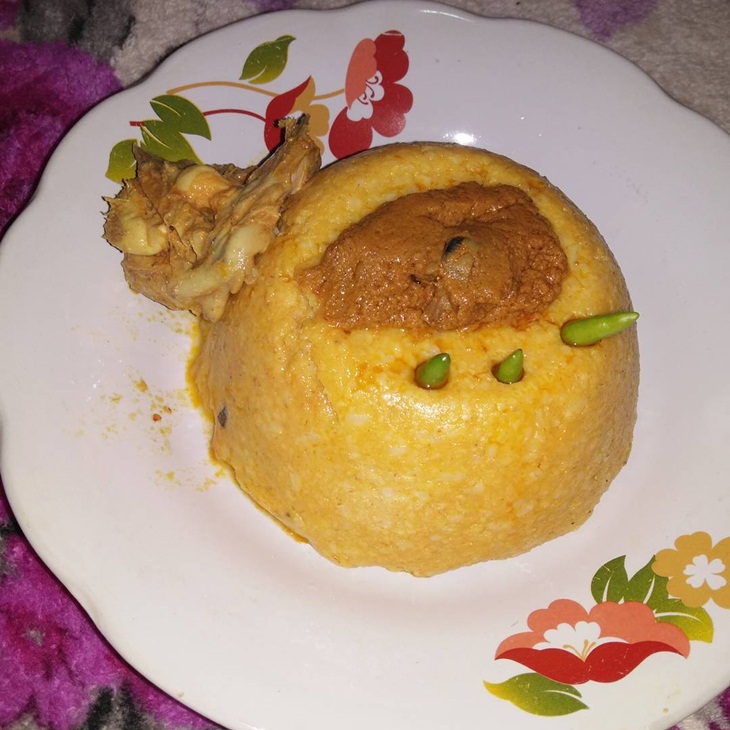 Sajian pelleng dengan rendang. (Foto: instagram.com/yenni_noviyanti)