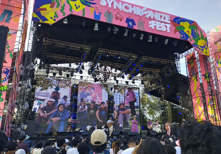 White Shoes & The Couples Company Gebrak 'District Stage' di Synchronize Fest 2025