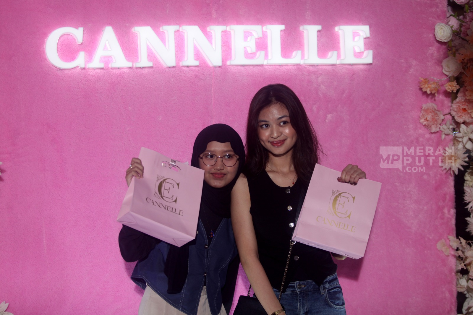 Pengunjung dalam gelaran CANNELLE Beauty Fest di Cartensz Mall, Tangerang, Banten, Sabtu (8/2/2025).