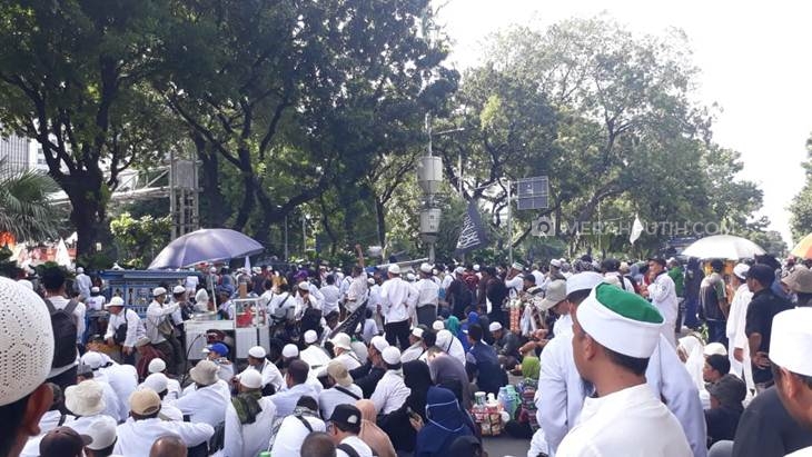 Sejumlah Anak Kepergok Ikut Aksi 212 Sambil Merokok, Kapolri Diminta Turun Tangan