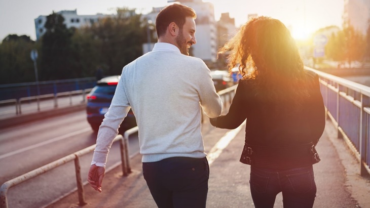 Pria Misoginis Cenderung Merasa tak Romantis