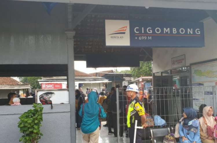 PT KAI Terus Berupaya Kereta Api Lintas Bogor-Sukabumi Normal Usai Longsor