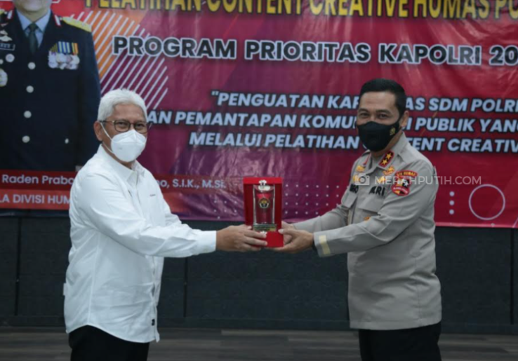 Personel Humas Polri di Seluruh Indonesia Dapat Pelatihan Konten Kreatif