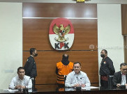 KPK Tahan Bupati Mamberamo Tengah