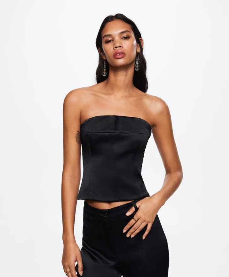 Tampil Feminin dengan Crop Top