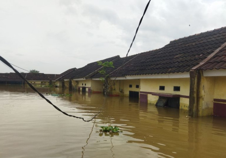 Sungai Cidurian Tangerang Meluap, Banjir Rendam Pemukiman Sampai 2 Meter