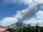 Empat Kecamatan Tanah Datar Terdampak Abu Vulkanik Gunung Marapi