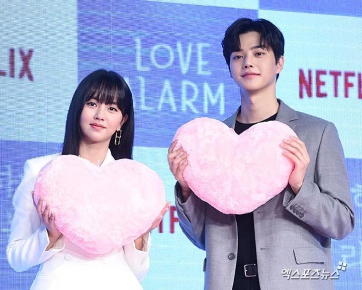 Song Kang dan Kim So-hyun Reuni 5 Tahun setelah 'Love Alarm', Kali ini Jadi Pasangan Kekasih