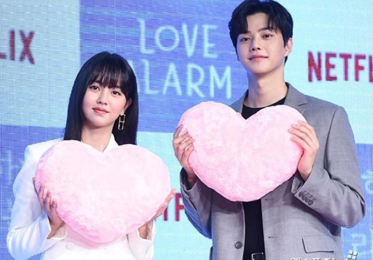 Song Kang dan Kim So-hyun Reuni 5 Tahun setelah 'Love Alarm', Kali ini Jadi Pasangan Kekasih
