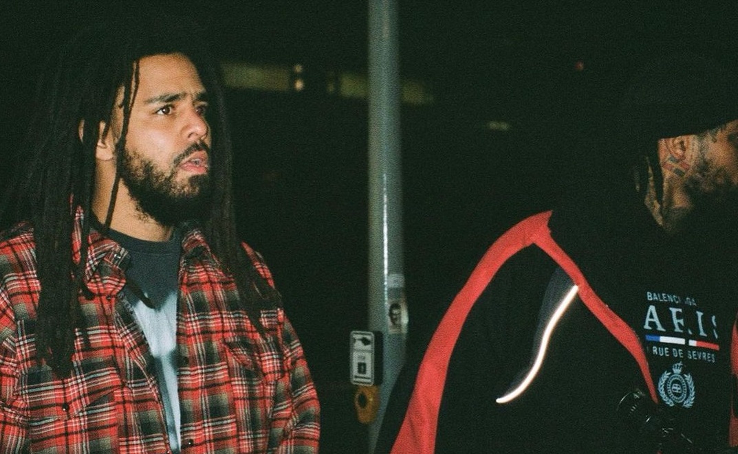 J Cole Rilis Video Musik Lagu 'Punchin' the Clock' 