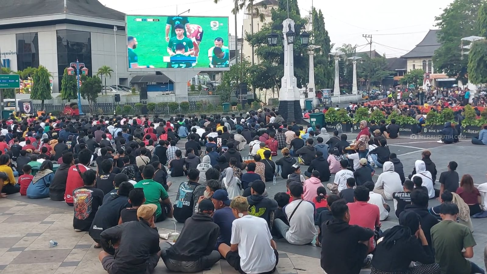 Gibran Beri Ruang Suporter Nobar di Balai Kota Tiap Persis Away