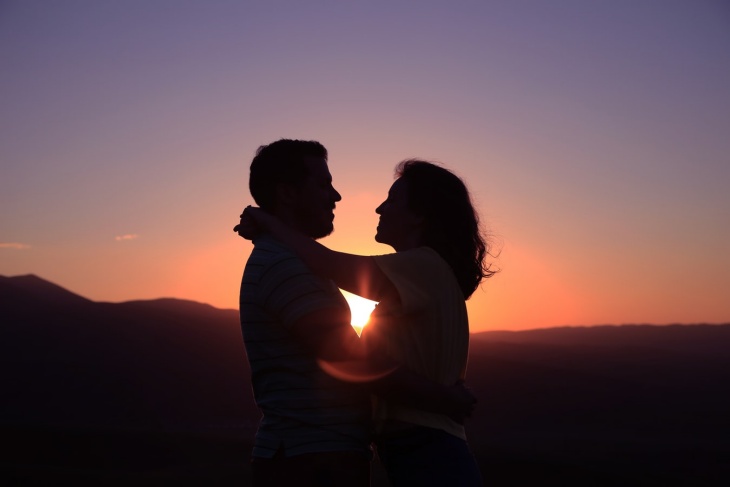 ‘Rebound Relationship’, Cinta Seutuhnya atau Sekadar Pelampiasan?
