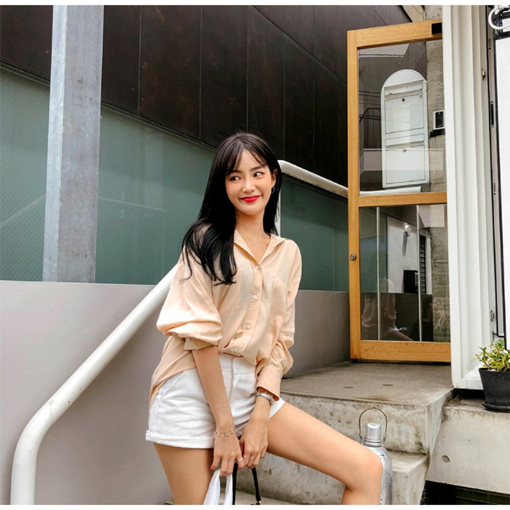 Kemeja polos ala fesyen Korea. (Foto: istyle.id)