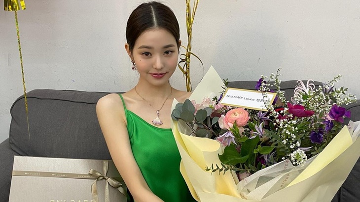 Jadi Model EIDER, Jang Wonyoung Kembali Disebut Sebagai ‘IT Girl’