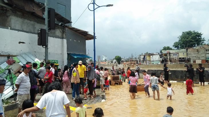 Lebih dari 400 Unit Pompa Stasioner Dikerahkan Hadapi Banjir di Jakarta