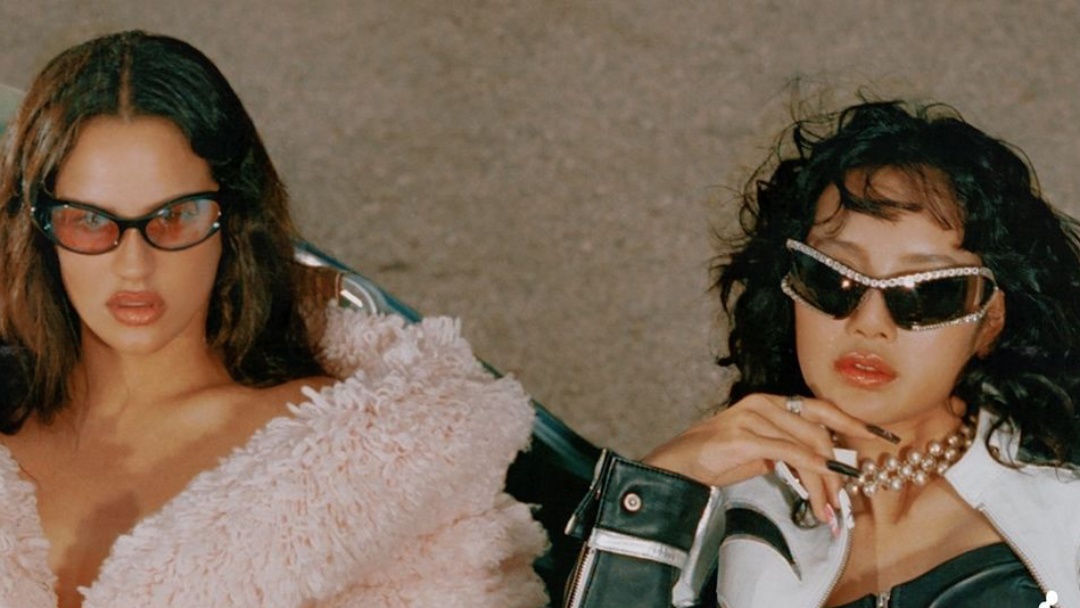 Lisa BLACKPINK dan Rosalia Berkolaborasi di Single 'New Woman'