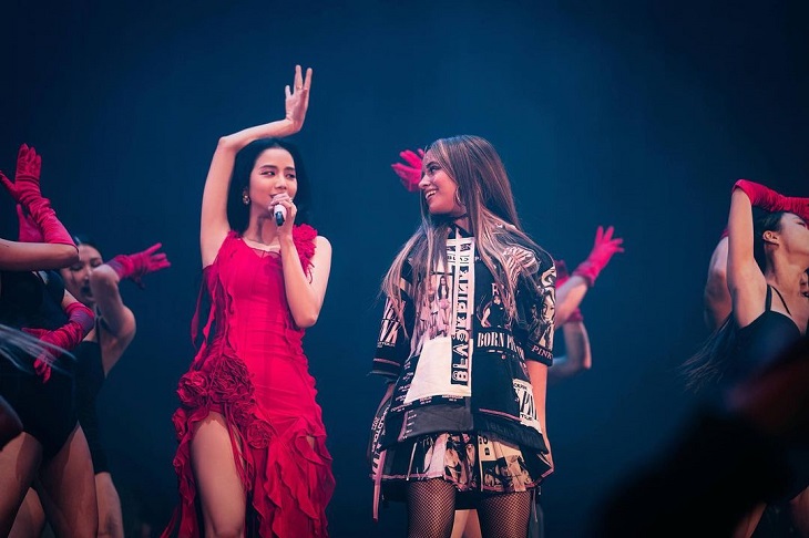 jisoo dan camila cabello