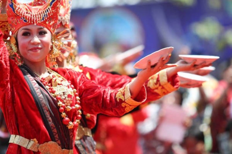 4 Tarian Tradisional Populer Khas Indonesia