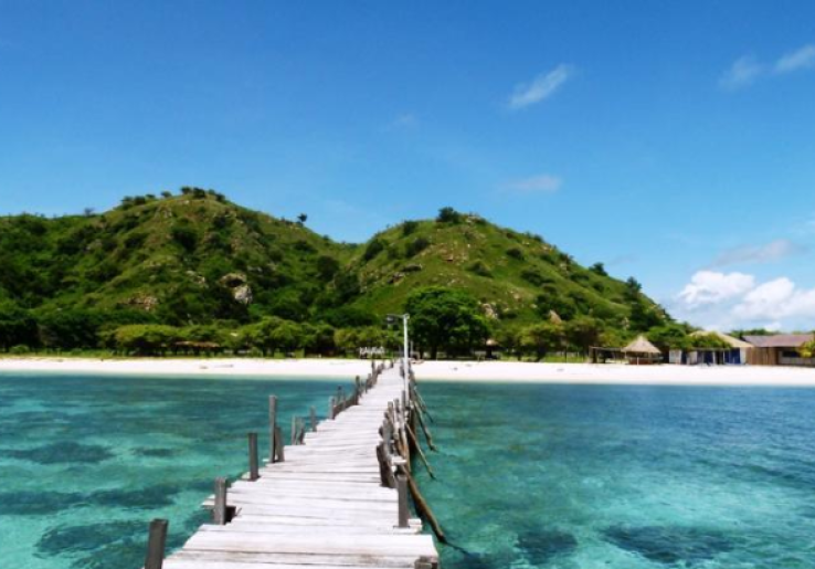 Kanawa, Pulau Eksotis di Tengah Lautan Flores
