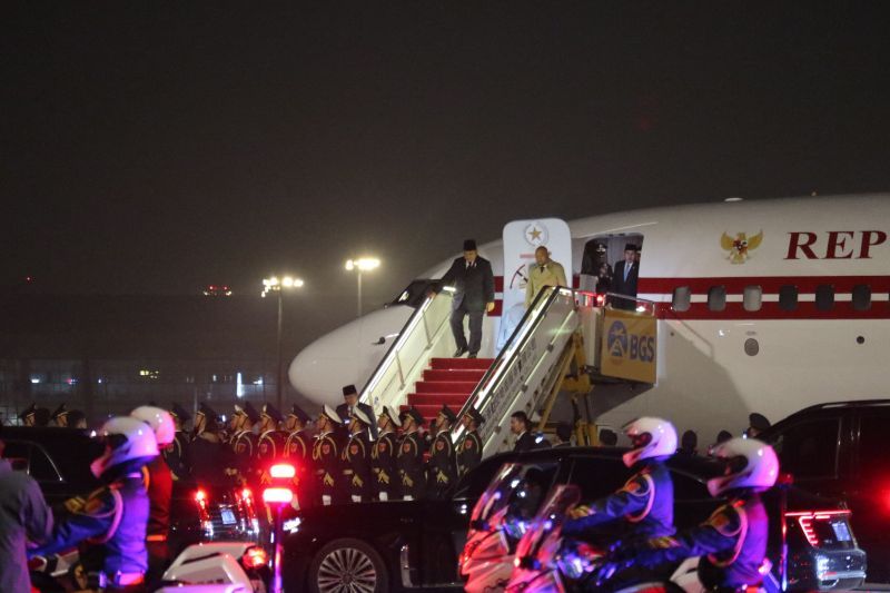 Menanti Hasil Kunjungan Perdana Prabowo Bertemu Presiden Xi Jinping dan PM Qiang