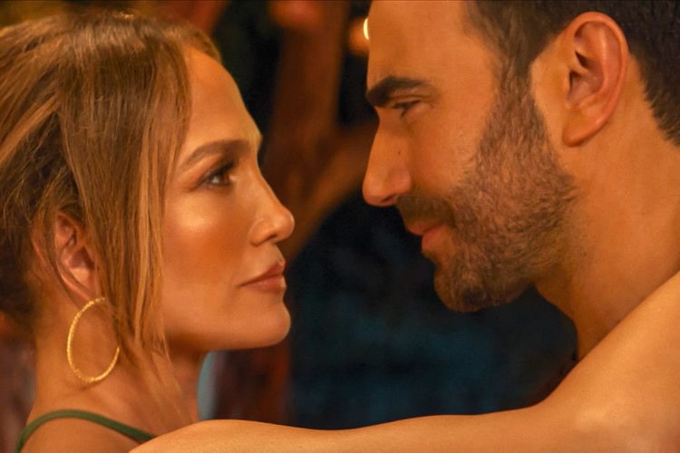 Jennifer Lopez Comeback di Film Office Romance, Intip Bocoran Sinopsisnya!
