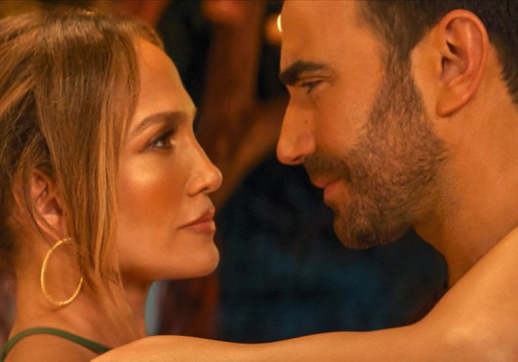 Jennifer Lopez Comeback di Film Office Romance, Intip Bocoran Sinopsisnya!