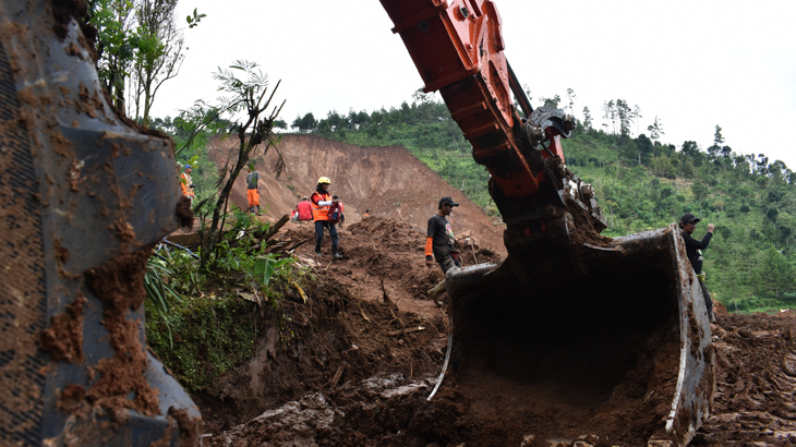 Longsor di Curug Cigandi Garut, Remaja Tewas Tertimpa Pohon