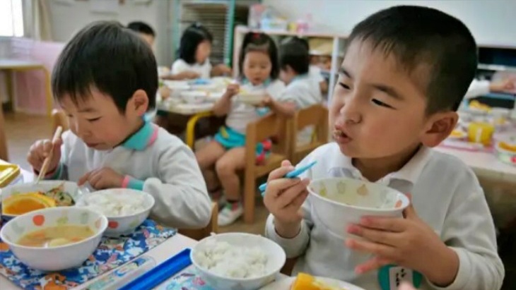 Sekolah di Jepang Menyajikan Daging Kobe Gratis untuk Makan Siang