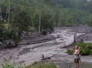 SAR Minta Warga Jauhi Sungai Lahar Hujan Akibat Gunung Agung