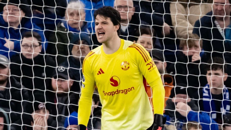 Senne Lammens disandingkan dengan Edwin van der Sar
