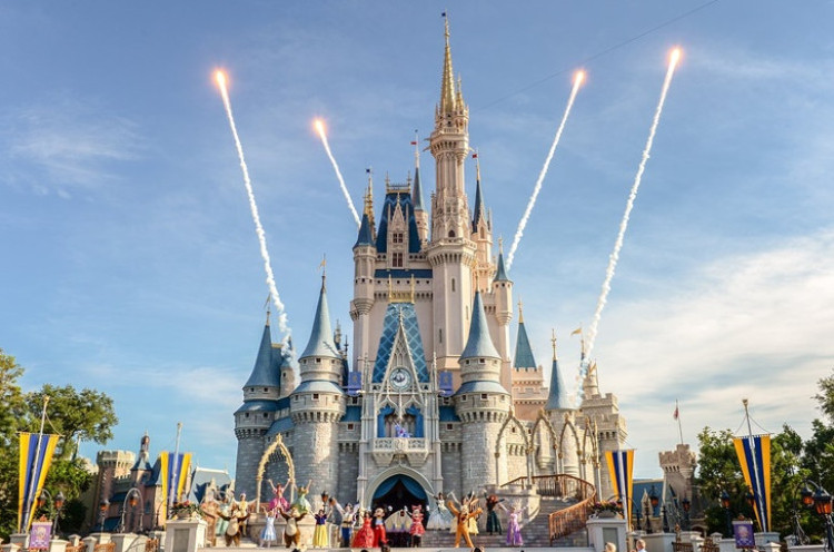 Walt Disney World AS Kurangi Jam Operasional Taman Hiburan