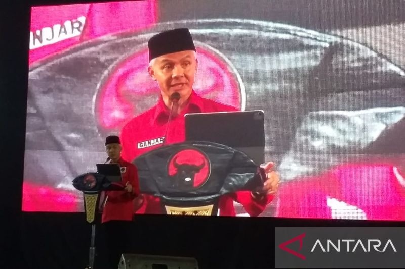 Ganjar Disarankan Mundur sebagai Gubernur Jawa Tengah