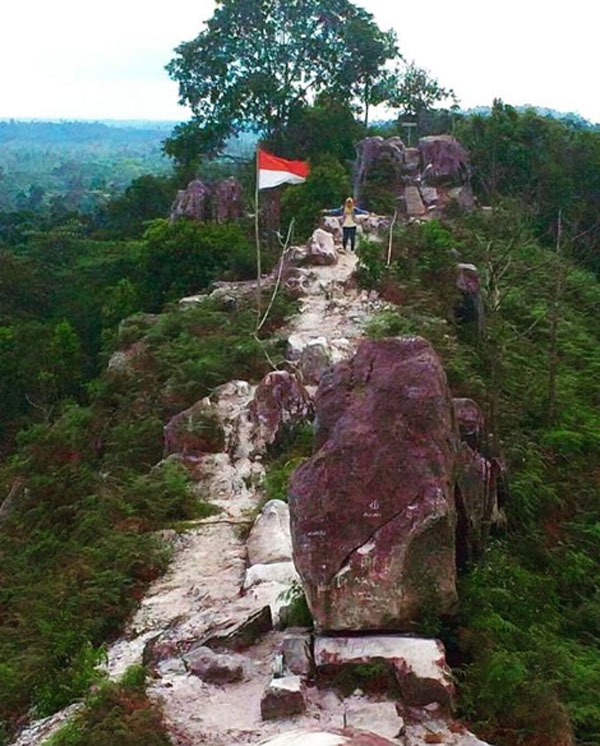 batu dinding samboja