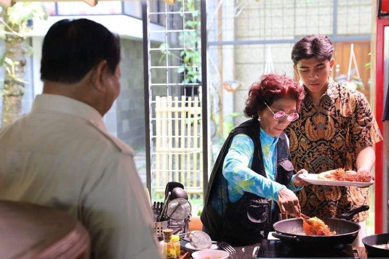 Kelakar Prabowo Takut Ditenggelamkan jika Tidak Cicipi Masakan Susi Pudjiastuti