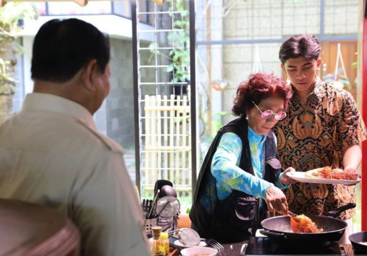 Susi Pudjiastuti 'Ratu Laut Kidul' Ditunjuk Gubernur Dedi Jadi Komisari BJB