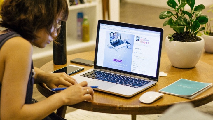 Keuntungan #DiRumahAja Sembari 'Work From Home'