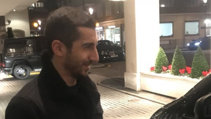 Tiba di London, Henrikh Mkhitaryan Jalani Tes Kesehatan di Arsenal