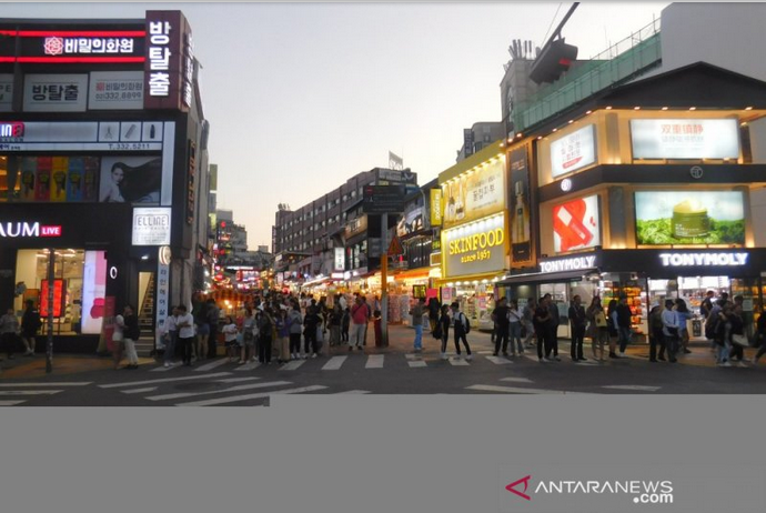 Hongdae Street, Seoul, Korea Selatan (ANTARA News/Lia Wanadriani Santosa) 