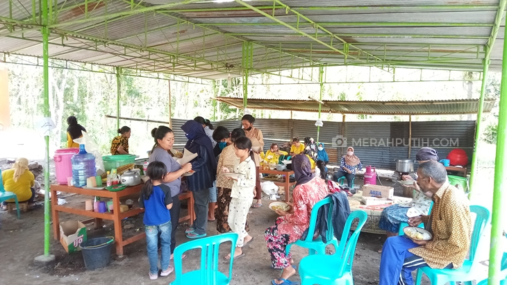 Ratusan Warga Lereng Merapi Tolak Mengungsi