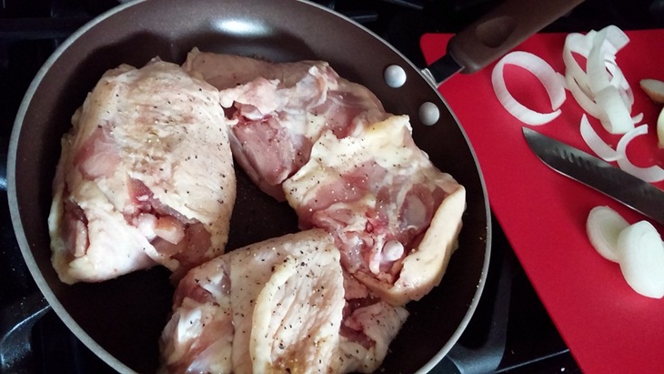  Daging ayam. (Foto: Pixabay/artiste29)