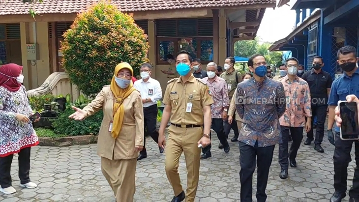 Evaluasi Pembelajaran Tatap Muka, Gibran Geram Ada Guru Mengajar Tak Pakai Masker