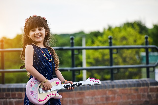 Mengajarkan Musik Pada Anak Sejak Dini Ternyata Banyak Manfaatnya Lho