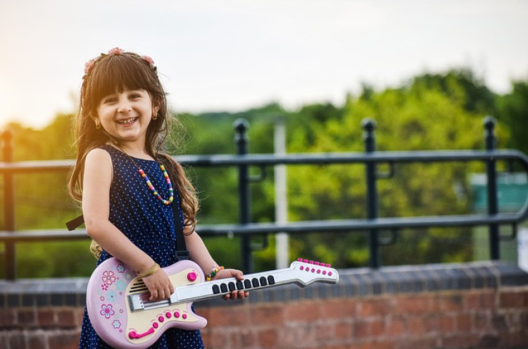 Mengajarkan Musik Pada Anak Sejak Dini Ternyata Banyak Manfaatnya Lho