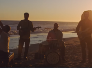 Coldplay Suguhkan Banyak Cinta dalam Video Klip Lagu Everyday Life