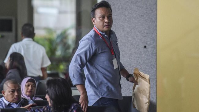 Saksi Akui Serahkan Uang ke Keponakan Setnov