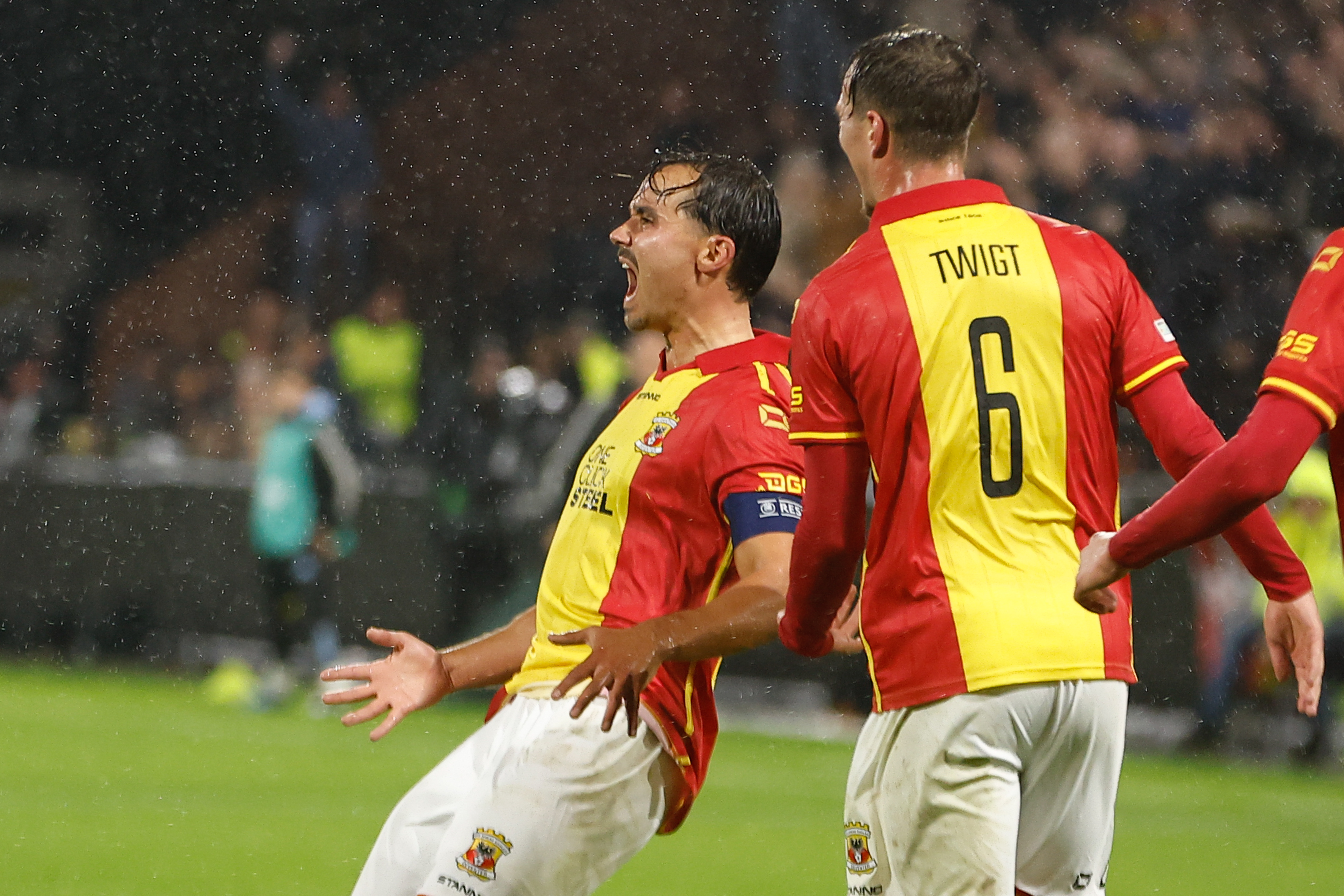Hasil Liga Europa: Tampil Penuh, Dean James Bantu Go Ahead Eagles Kalahkan Aston Villa 2-1