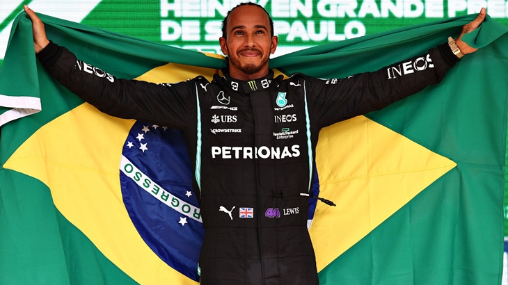 Lewis Hamilton Resmi Jadi Warga Negara Kehormatan Brasil