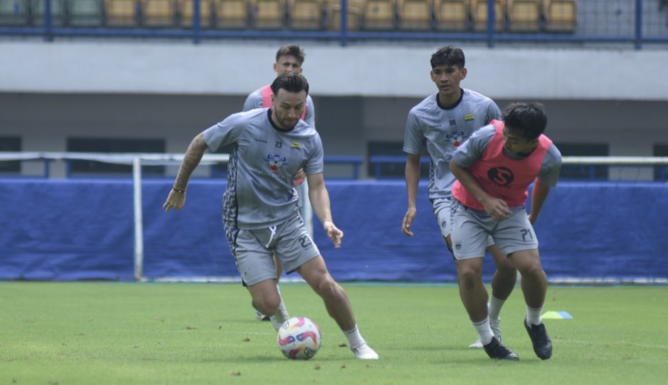 Pulih, Marc Klok Siap Bela Persib di Laga Spesial Melawan Persija